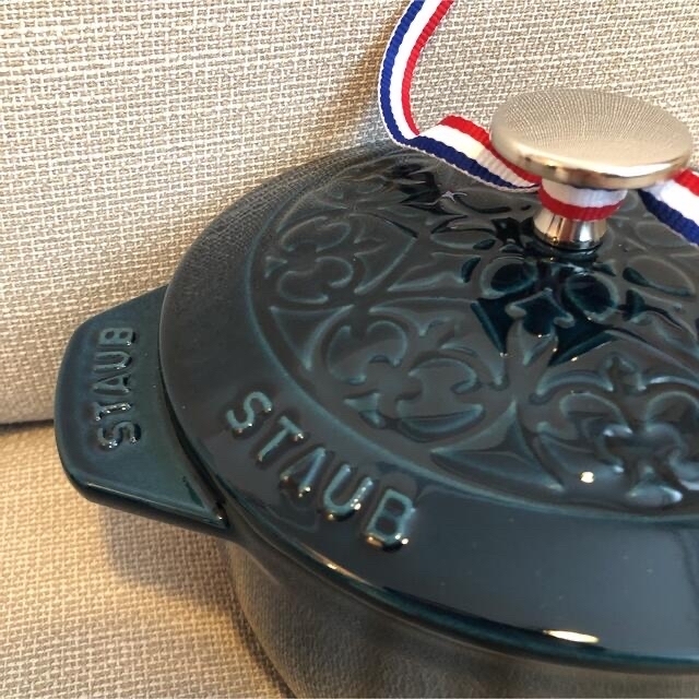 素敵な staub ストウブ ラメール ココットde GOHAN リリーM