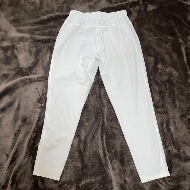 UNDER ARMOUR(アンダーアーマー)の最終値下げ‼️アンダーアーマー UNDER ARMOR ズボン ホワイト 白 L メンズのパンツ(その他)の商品写真