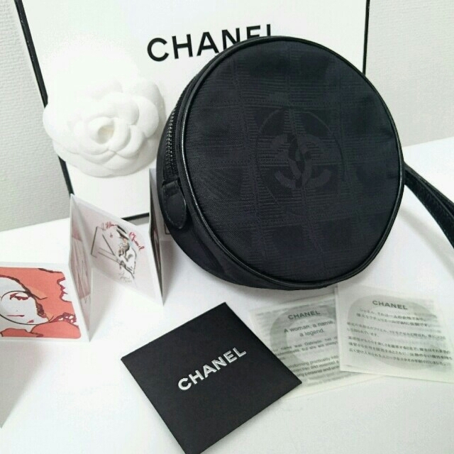 【国内正規品】CHANEL トラベルラインポーチ【美品】