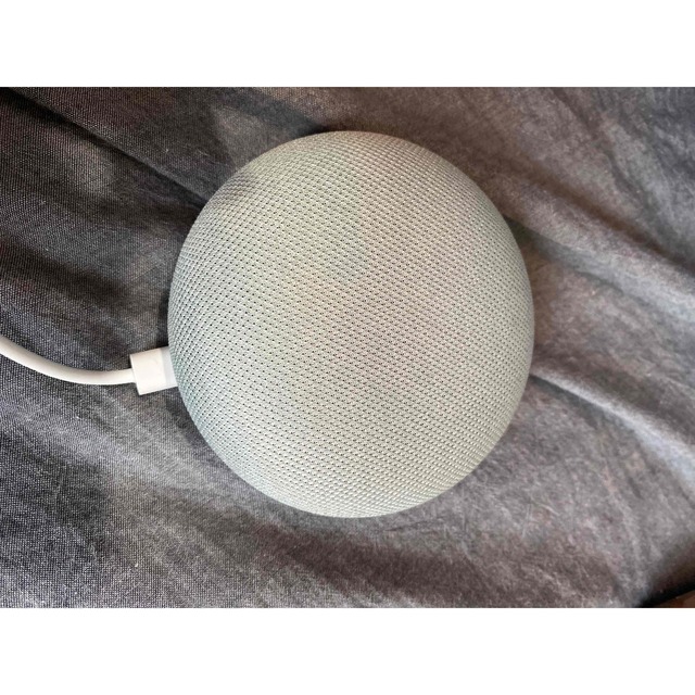 Google(グーグル)のGoogle HOME MINI スマホ/家電/カメラのオーディオ機器(スピーカー)の商品写真