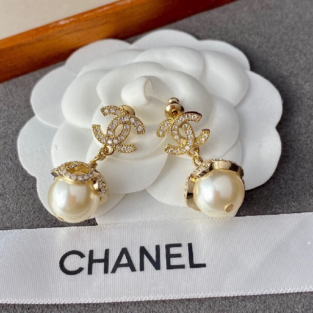 ポンパドー ビター 極美品 正規品 0904 CHANEL シャネル ピアス パール