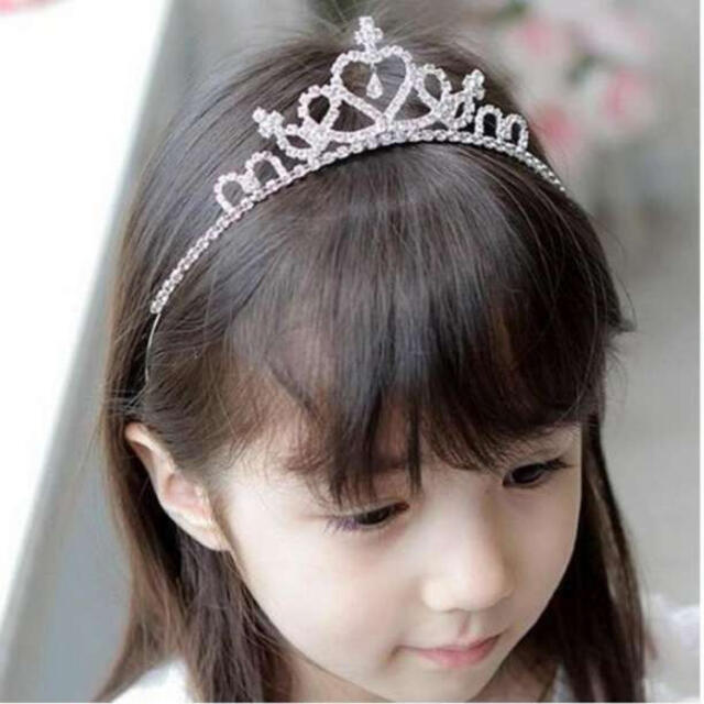 プリンセス ティアラ 子供 髪飾り 女の子 カチューシャ キラキラ お姫様 レディースのヘアアクセサリー(ヘアバンド)の商品写真