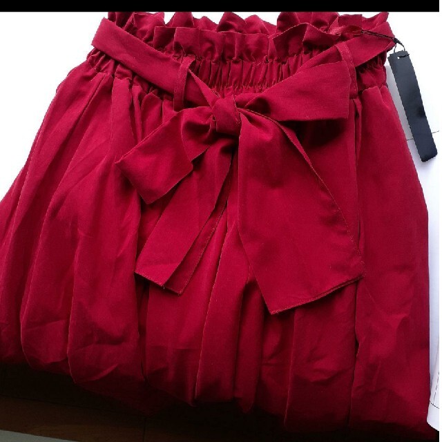 merlot(メルロー)の新品未使用メルローフレアースカート レディースのスカート(ロングスカート)の商品写真