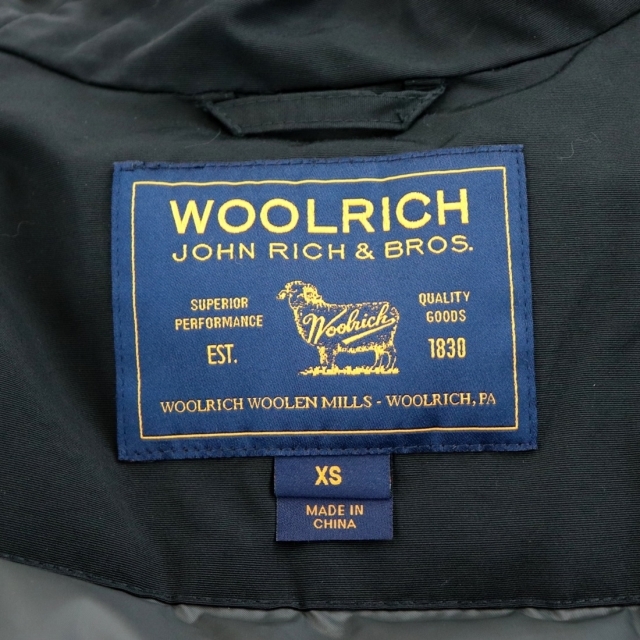 WOOLRICH(ウールリッチ)の美品 ウールリッチ アークティックパーカ ダウンジャケット レディース 黒 XS ファーフード ダウンコート ジップアップ WOOLRICH レディースのジャケット/アウター(ダウンジャケット)の商品写真