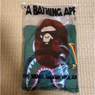 アベイシングエイプ(A BATHING APE)の新品　シャークパーカー　Mサイズ(パーカー)