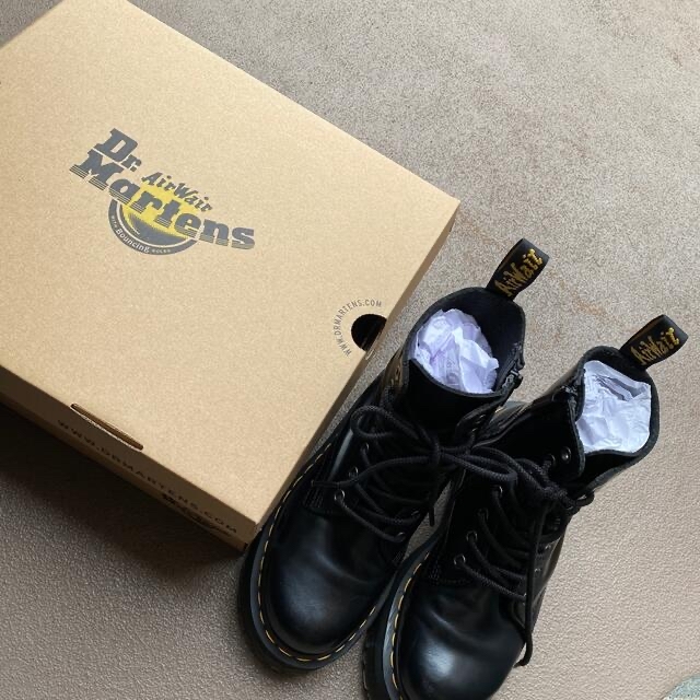 ドクターマーチン Dr.Martens 発売中 人気 お値下げ ショートブーツ 6