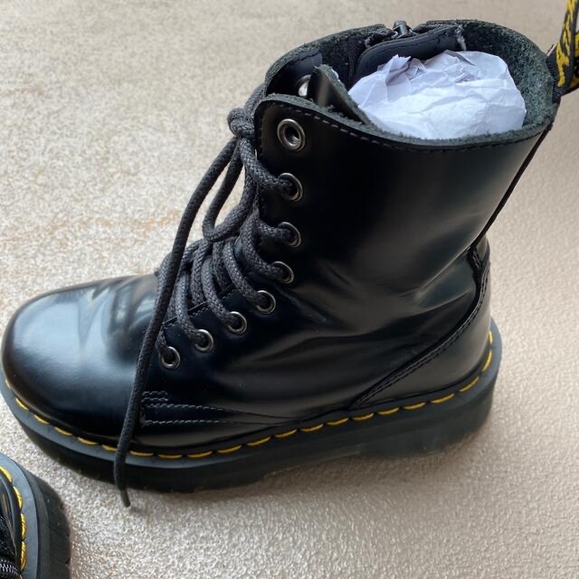 ドクターマーチン Dr.Martens 発売中 人気 お値下げ ショートブーツ