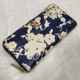 トリーバーチ(Tory Burch)のトリーバーチ　長財布　ネイビー＆花柄(財布)