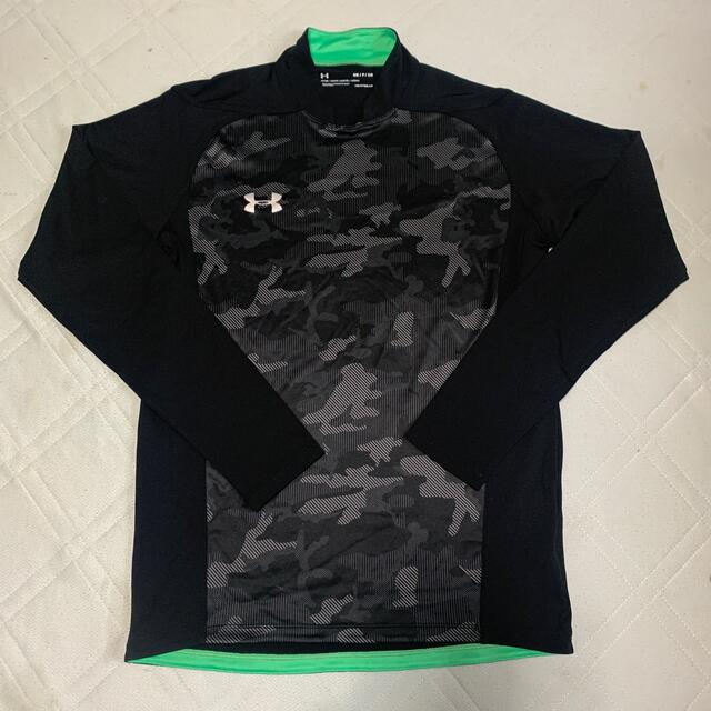 UNDER ARMOUR(アンダーアーマー)のアンダーアーマー　ナイロンインナーTシャツ　長T  サイズSM メンズのトップス(Tシャツ/カットソー(七分/長袖))の商品写真