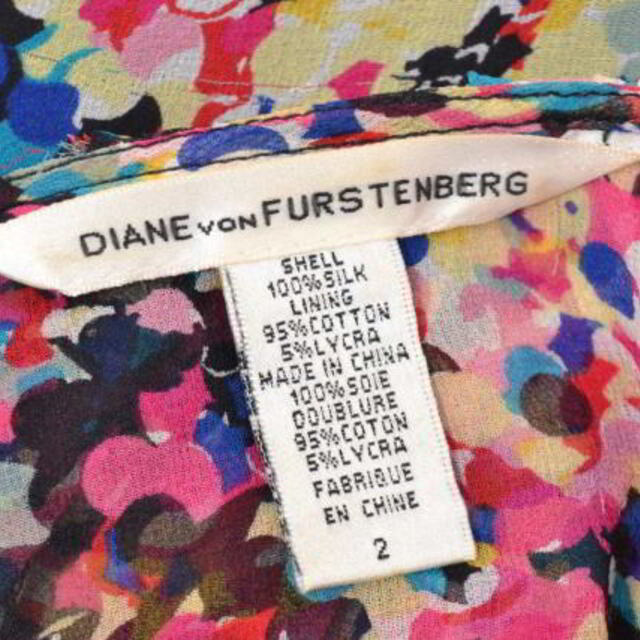 DIANE von FURSTENBERG(ダイアンフォンファステンバーグ)のDIANE von FURSTENBERG ドットプリント シルク ブラウス レディースのトップス(シャツ/ブラウス(半袖/袖なし))の商品写真