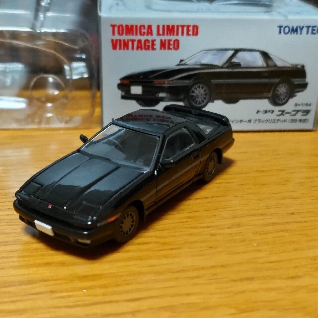 トミカ　リミテッドヴィンテージネオ　スープラミニカー