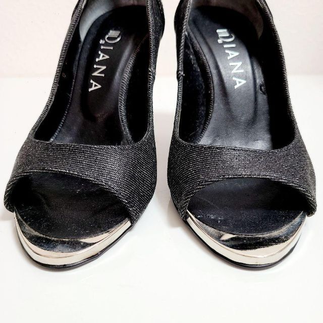 DIANA(ダイアナ)の【DIANA】デニム×グリッターラメオープントゥパンプス黒22.5 レディースの靴/シューズ(ハイヒール/パンプス)の商品写真