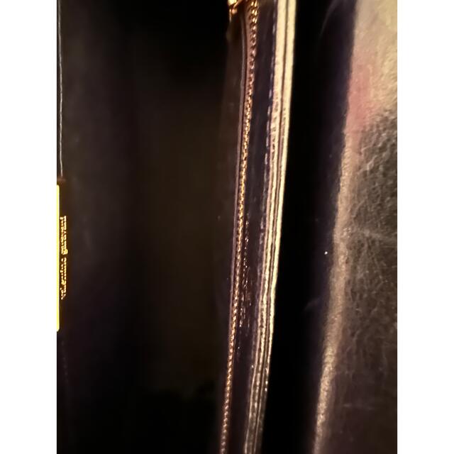 valentino garavani(ヴァレンティノガラヴァーニ)のVALENTINO GARAVANI  ケリータイプ レトロ感有　クロコ型押 レディースのバッグ(ハンドバッグ)の商品写真