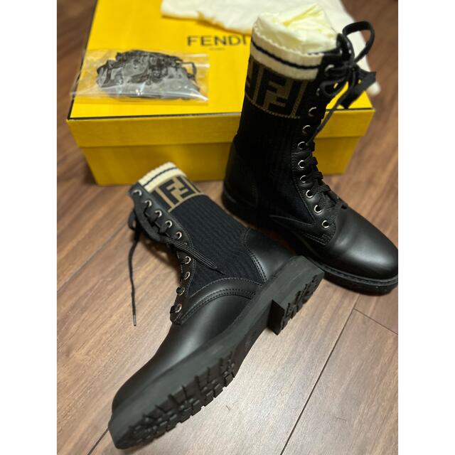 おトク情報がいっぱい! FENDI ロココ ズッカ ショートブーツ 新品未