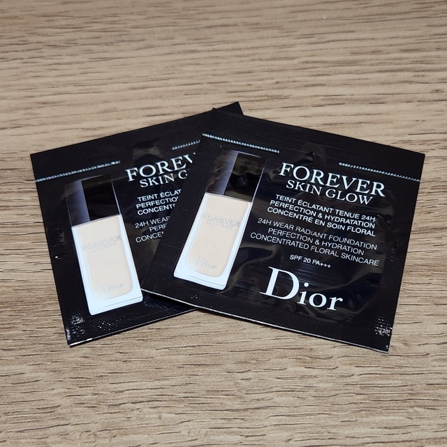Dior(ディオール)のディオールスキン　フォーエヴァー　試供品 コスメ/美容のキット/セット(サンプル/トライアルキット)の商品写真