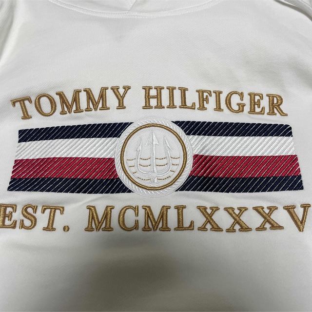 TOMMY HILFIGER(トミーヒルフィガー)の【新品未使用】TOMMY HILFIGER フーディ　パーカー　ホワイト　XXL メンズのトップス(パーカー)の商品写真