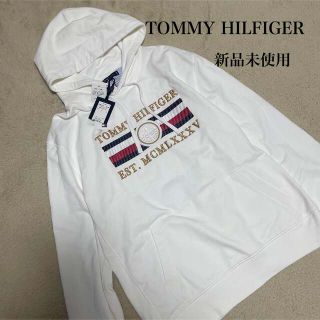 トミーヒルフィガー(TOMMY HILFIGER)の【新品未使用】TOMMY HILFIGER フーディ　パーカー　ホワイト　XXL(パーカー)