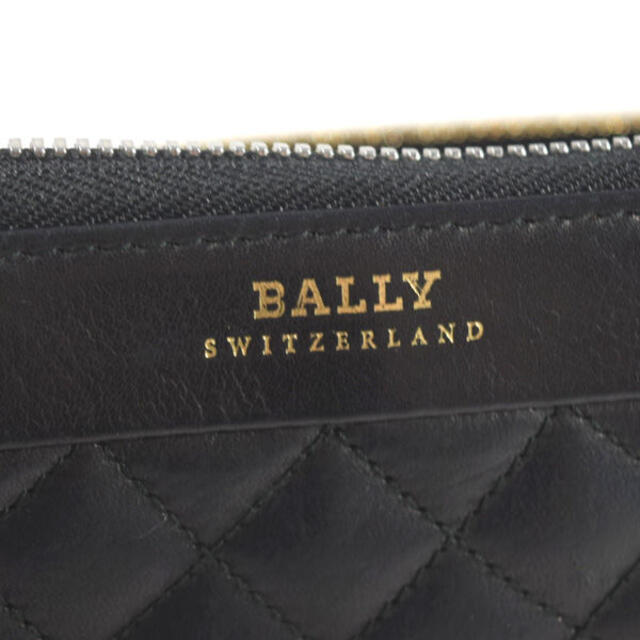 バリー　BALLY キルティング　シープスキン　ウォレット　長財布　レッド　赤