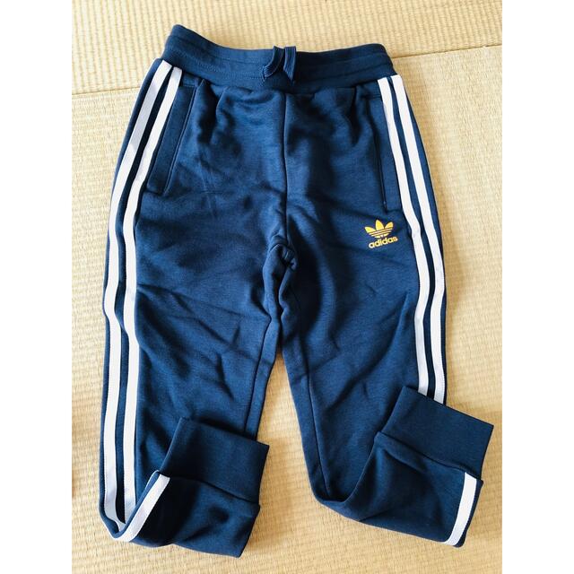 adidas(アディダス)のadidas ジャージ上下セットアップ　120cm 新品 キッズ/ベビー/マタニティのキッズ服女の子用(90cm~)(ジャケット/上着)の商品写真