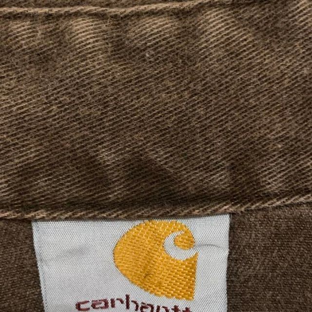 carhartt(カーハート)のカーハート　アメリカ古着　ワンポイント革ロゴ長袖ワークシャツ　ブラウン　メンズ メンズのトップス(シャツ)の商品写真