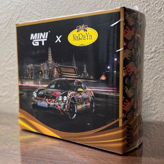 MINIGT 1/64 ポルシェ　タイカンTurbo S NaRaYa タイ限定(ミニカー)