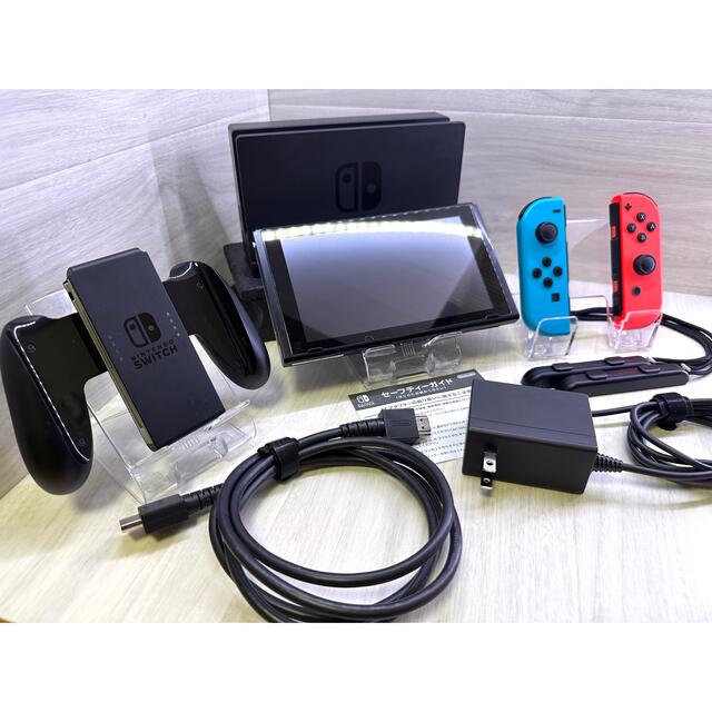 準美品！内容品完備ですぐに遊べる液晶新型Nintendo Switch本体一式 1