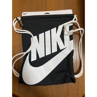 ナイキ(NIKE)のNIKE ナップサック　ヘリテージ　黒　キッズ　ジムサック(リュック/バックパック)