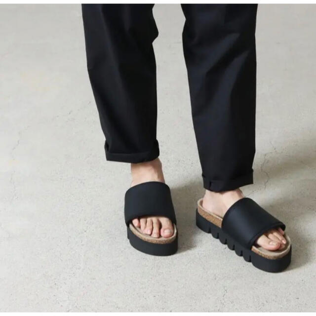 Hender Scheme caterpillar かまぼこサンダル-