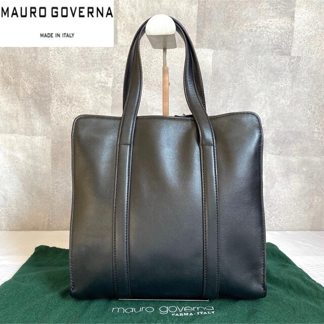 極美品】MAURO GOVERNA カーブレザー 黒 シルバー金具ハンドバッグ-