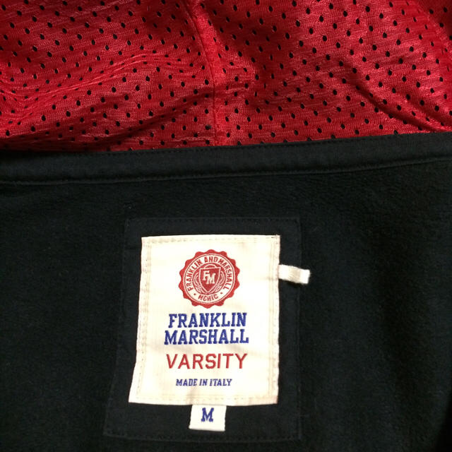 FRANKLIN&MARSHALL(フランクリンアンドマーシャル)の美品フランクリンマーシャルVARSITYワッペンパーカー裏起毛 メンズのトップス(パーカー)の商品写真