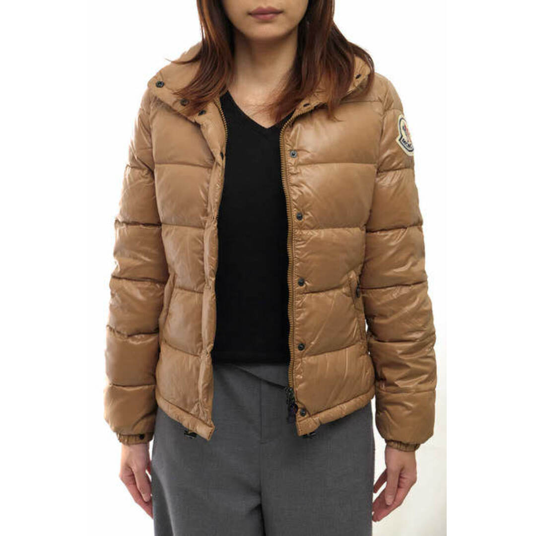 MONCLER(モンクレール)のモンクレール／MONCLER ダウンジャケット JKT アウター レディース 女性 女性用ナイロン ベージュ  CLAIRE クレア ビックワッペン レディースのジャケット/アウター(ロングコート)の商品写真