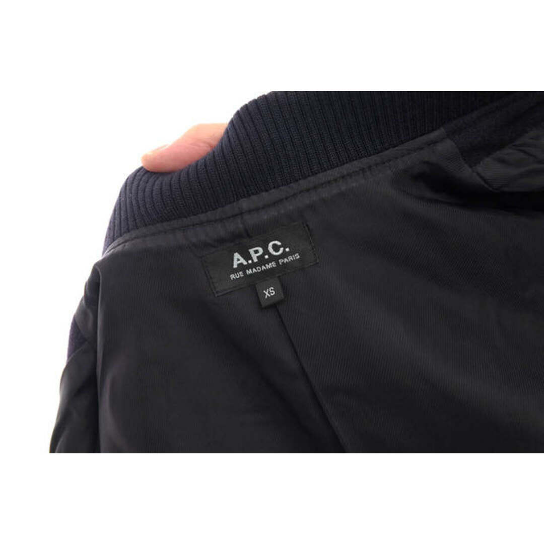 A.P.C(アーペーセー)のアーペーセー／A.P.C. スタジャン ブルゾン ジャケット JKT アウター メンズ 男性 男性用ウール 毛 レザー 革 ネイビー 紺  アワードジャケット リブ メンズのジャケット/アウター(ダッフルコート)の商品写真