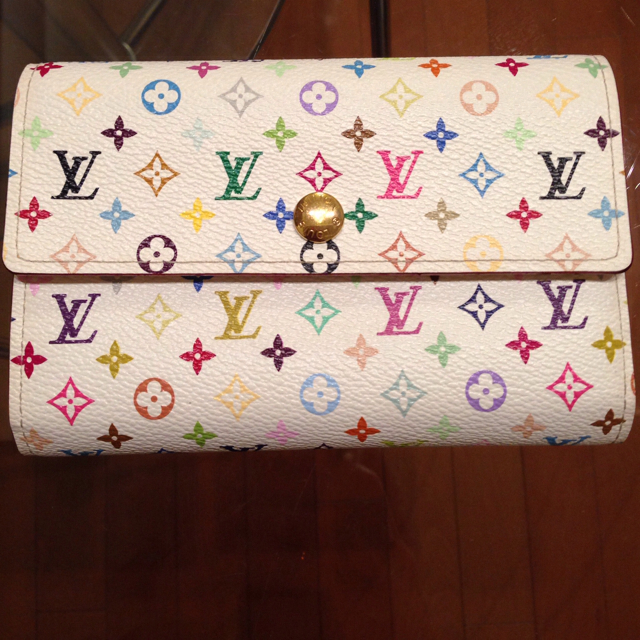 LOUIS VUITTON(ルイヴィトン)のルイヴィトンマルチカラーモノグラム財布 レディースのファッション小物(財布)の商品写真