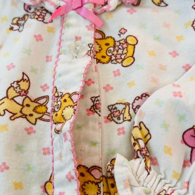 マイメロディ(マイメロディ)のマイメロ 総柄パジャマ 110 キッズ/ベビー/マタニティのキッズ服女の子用(90cm~)(パジャマ)の商品写真