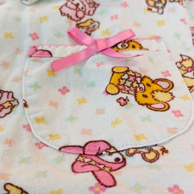 マイメロディ(マイメロディ)のマイメロ 総柄パジャマ 110 キッズ/ベビー/マタニティのキッズ服女の子用(90cm~)(パジャマ)の商品写真