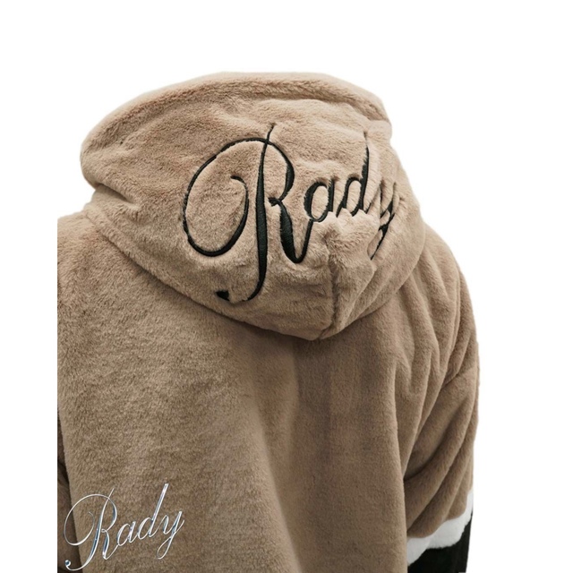 Rady - 新品✧̣̥̇Rady フードロゴメンズファーブルゾン Msizeの Rady - 新品✧̣̥̇Rady フードロゴメンズファーブルゾン Msizeの