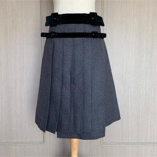 カルヴェン(CARVEN)の専用です。美品　カルヴェン　38 プリーツ　巻きスカート風(ひざ丈スカート)