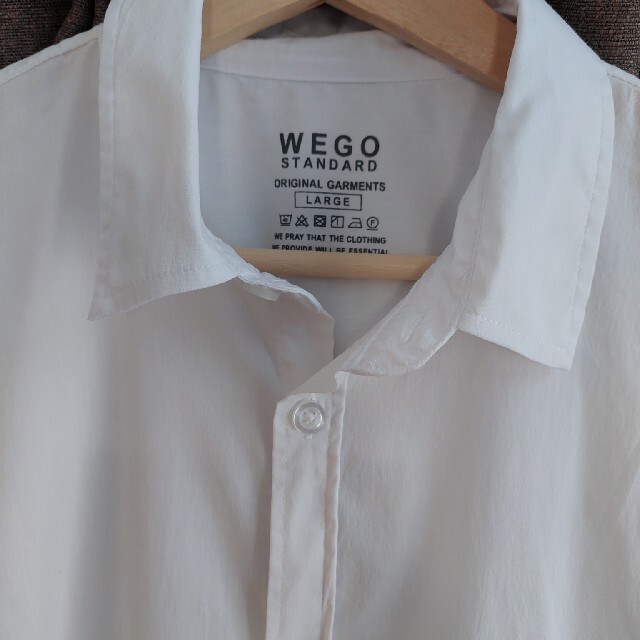 WEGO(ウィゴー)のWEGO　制服白シャツ レディースのトップス(シャツ/ブラウス(長袖/七分))の商品写真