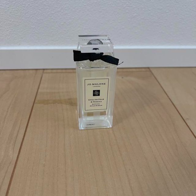 Jo Malone(ジョーマローン)のJO MALONEジョーマローンイングリッシュ ペアー&フリージアバスオイル新品 コスメ/美容のボディケア(ボディオイル)の商品写真