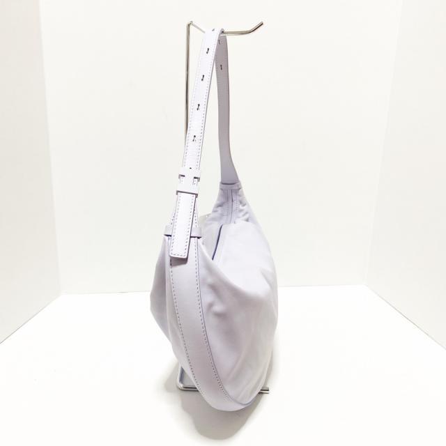 IACUCCI - イアクッチ ショルダーバッグ - レザーの通販 by ブラン