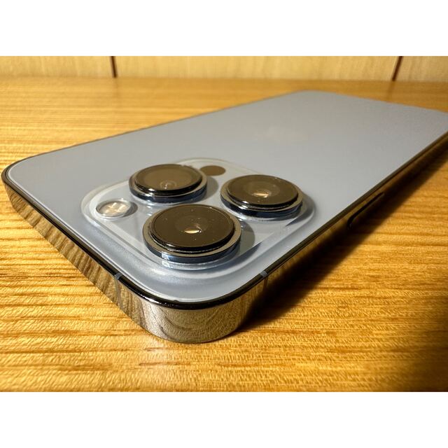 iPhone(アイフォーン)の米国版 iPhone 13 Pro Sierra Blue 256GB 本体 スマホ/家電/カメラのスマートフォン/携帯電話(スマートフォン本体)の商品写真