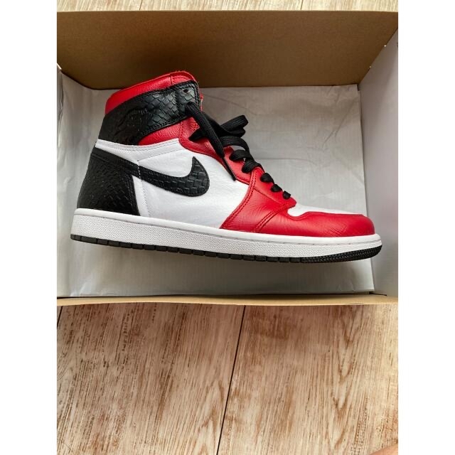 NIKE(ナイキ)のNike Air Jordan 1 High OG "Satin Red" レディースの靴/シューズ(スニーカー)の商品写真