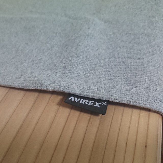 AVIREX(アヴィレックス)のore…様 専用  AVIREX ヘンリーネック Tシャツ M【シルバー】 メンズのトップス(Tシャツ/カットソー(半袖/袖なし))の商品写真