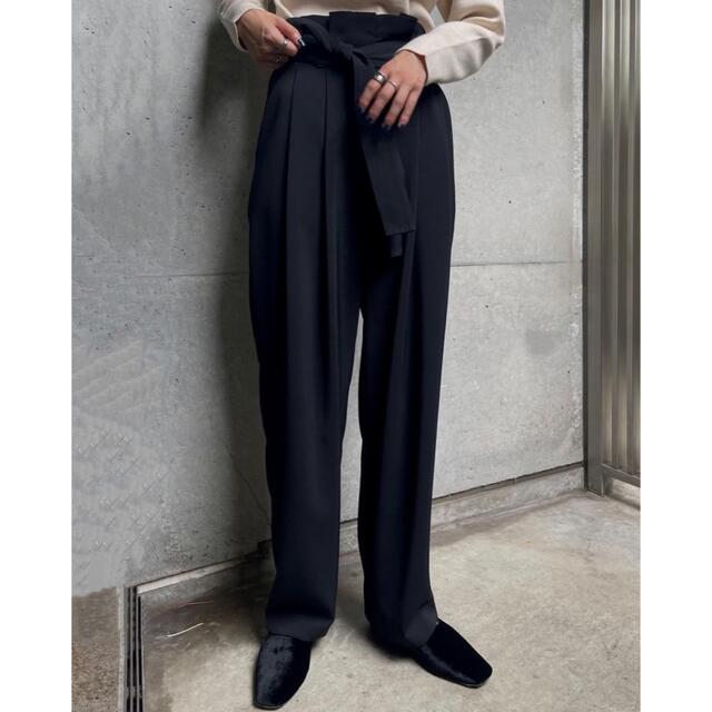 CLANE - クラネ正規品！新品紙タグ付き☆BELT TUCK TAPERED PANTS の