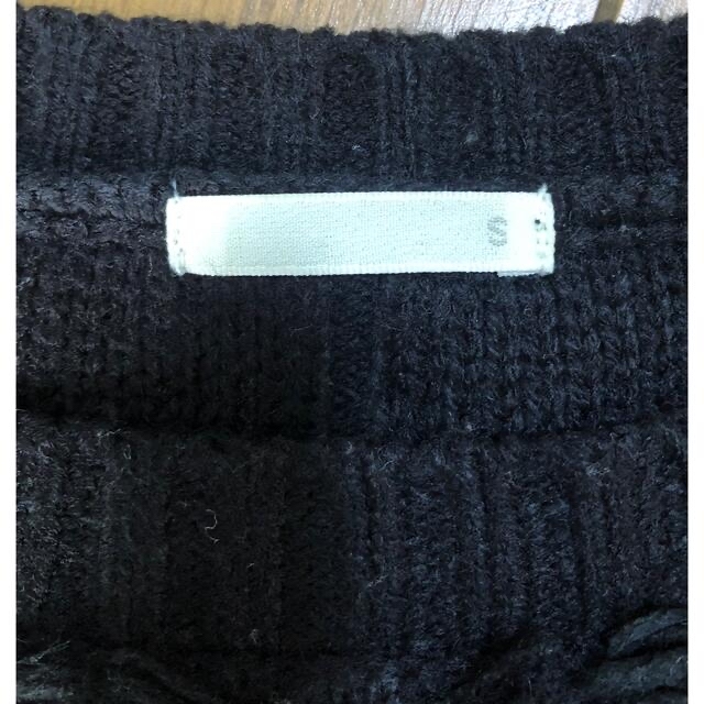 GU(ジーユー)のGU フリンジセーター　ブラック　Sサイズ レディースのトップス(ニット/セーター)の商品写真