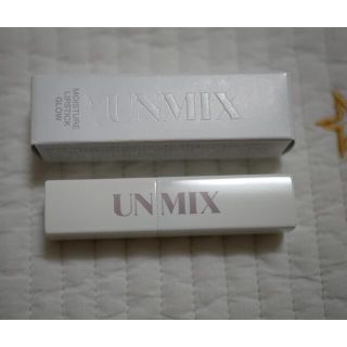 スック(SUQQU)のUNIMIX モイスチャーリップスティック グロウ 01 レッドローズ　新品(口紅)