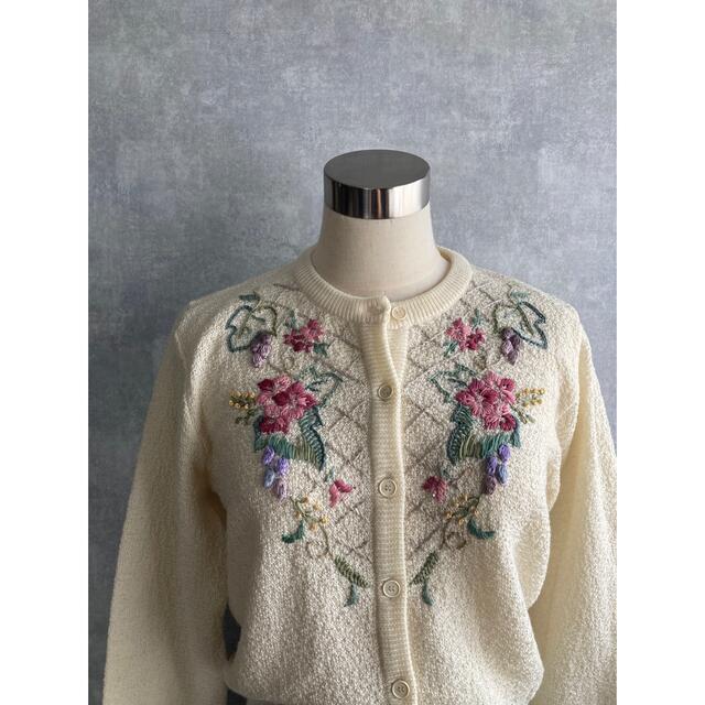 レトロ古着 ヴィンテージ お花刺繍 ニット used ビンテージ 希少 | フリマアプリ ラクマ