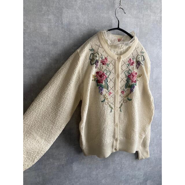 レトロ古着 ヴィンテージ お花刺繍 ニット used ビンテージ 希少