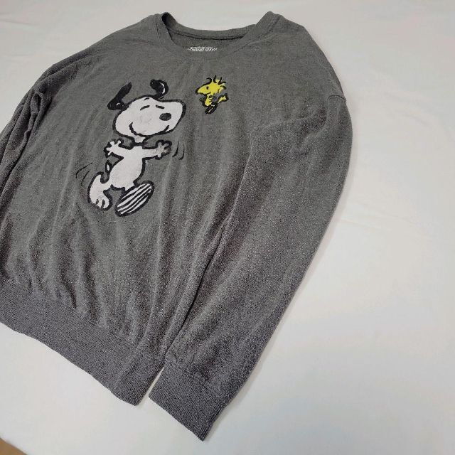 PEANUTS(ピーナッツ)の【スヌーピー】ピーナッツ　メンズ　トレーナー　薄手　グレー　L メンズのトップス(スウェット)の商品写真