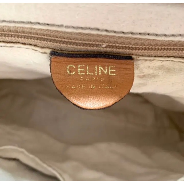 celine(セリーヌ)のCELINE セリーヌ　ショルダーバッグ　マカダム柄　金具　レザー　PVC 茶系 レディースのバッグ(ショルダーバッグ)の商品写真